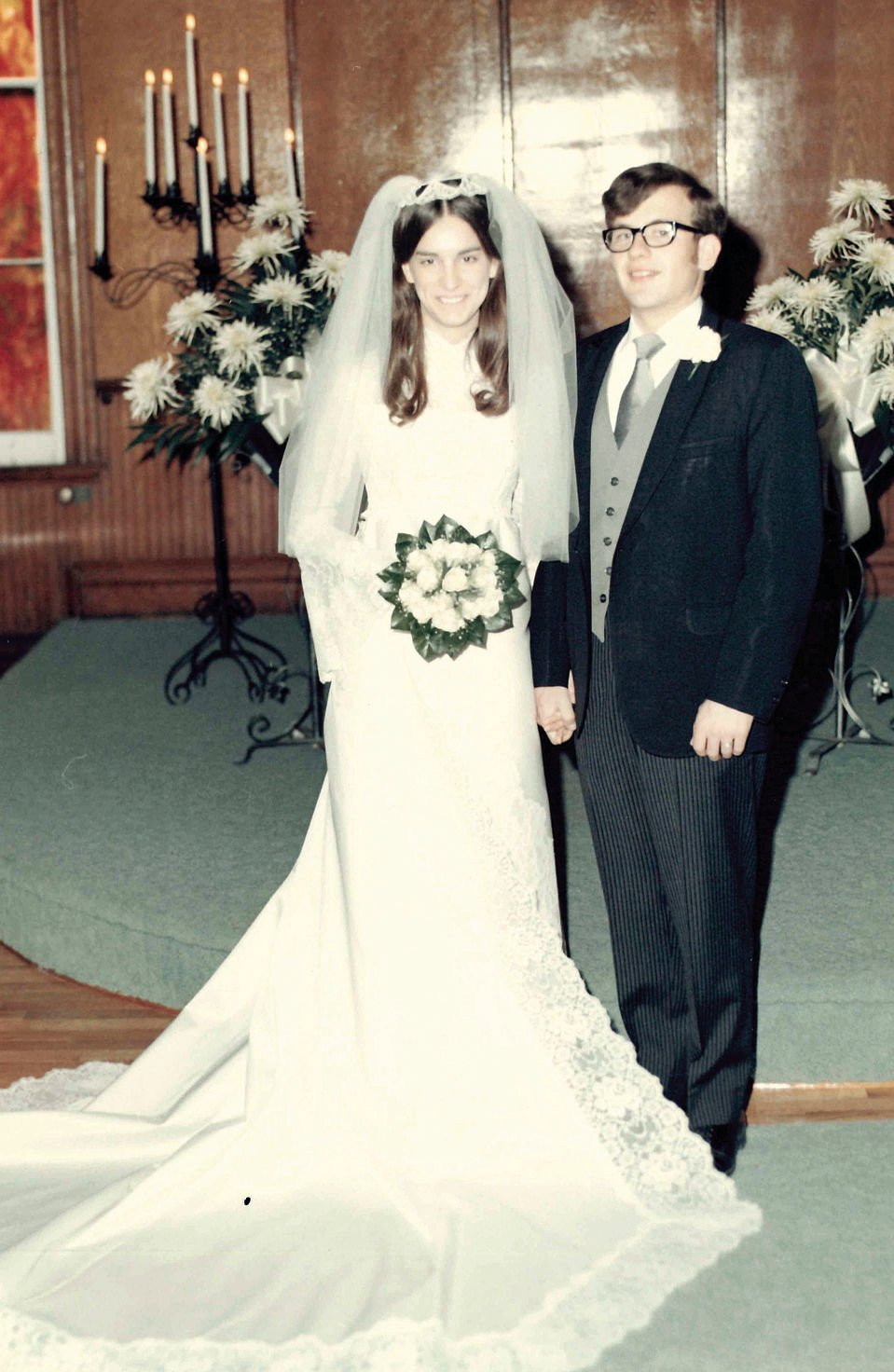 Lanes celebrate 50th wedding anniversary